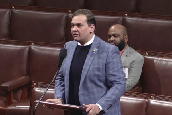 Ex-Deputado americano se entrega para justiça após três meses de espera