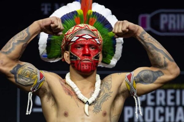 UFC anuncia revanche entre Alex Poatan e Magomed Ankalaev UFC anuncia revanche entre Alex Poatan e Magomed Ankalaev