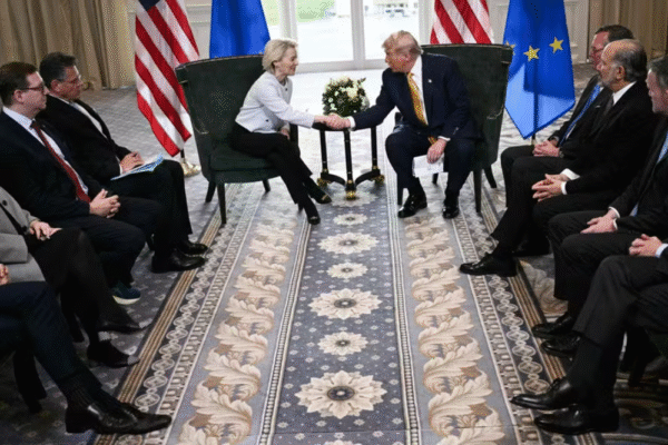 EUA e União Europeia anunciam acordo tarifário