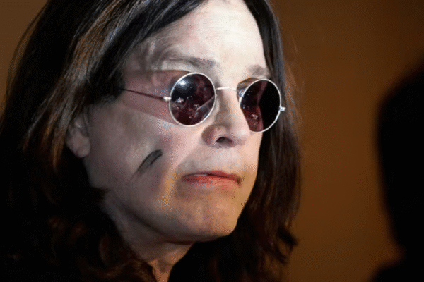 Ozzy Osbourne: Atestado confirma causa da morte de lenda do rock