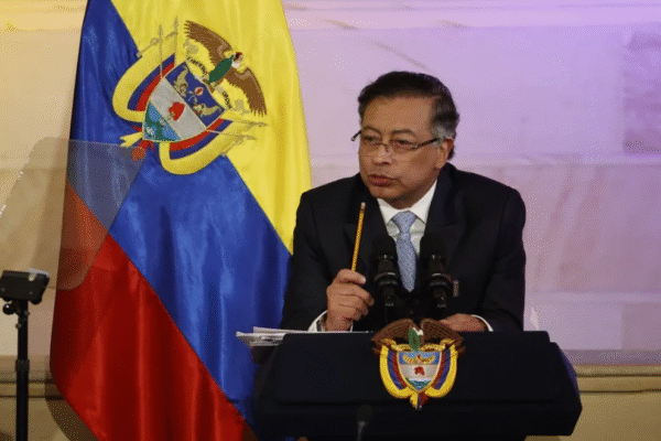 Petro acusa governo do Peru de ter “ocupado” território da Colômbia na Amazônia