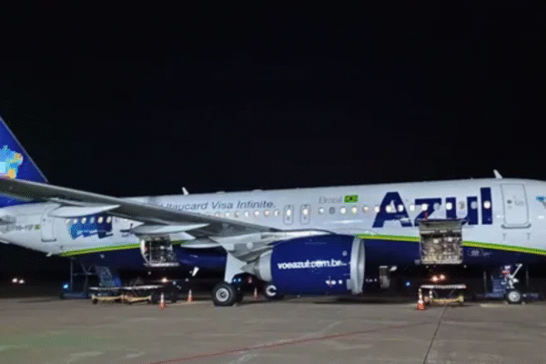Voo da Azul faz pouso de emergência no Aeroporto de Brasília após suspeita de bomba