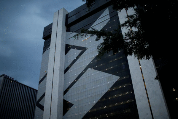 Banco do Brasil tem lucro de R$ 3,8 bilhões no 2º trimestre, queda de 60% em um ano