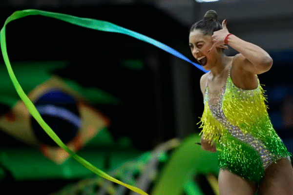 Babi fica no top 9 do Mundial e alcança melhor resultado do Brasil no individual geral; Jojo é 18ª