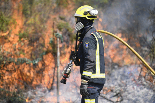 Bombeiro que combatia incêndios morre em Portugal; é a quarta vítima no país