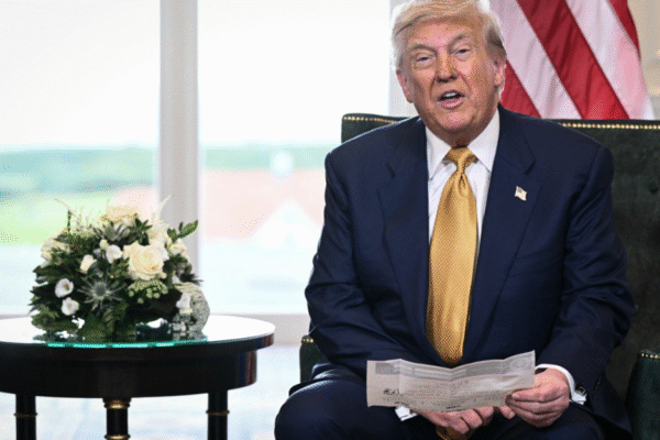Trump diz acreditar que guerra na Ucrânia terminará, mas aponta discordâncias em negociações