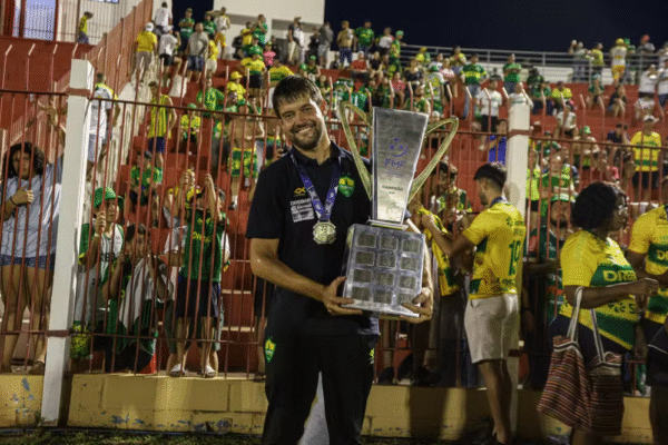 Liverpool contrata ex-auxiliar de Atlético-MG e Cuiabá para as categorias de base