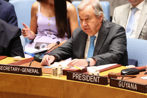 Chefe da ONU lamenta ‘catálogo de horrores sem fim’ em Gaza, onde Israel amplia ofensiva
