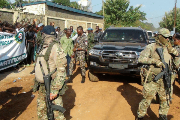 Nova organização paramilitar da Rússia começa a atuar na África; Entenda
