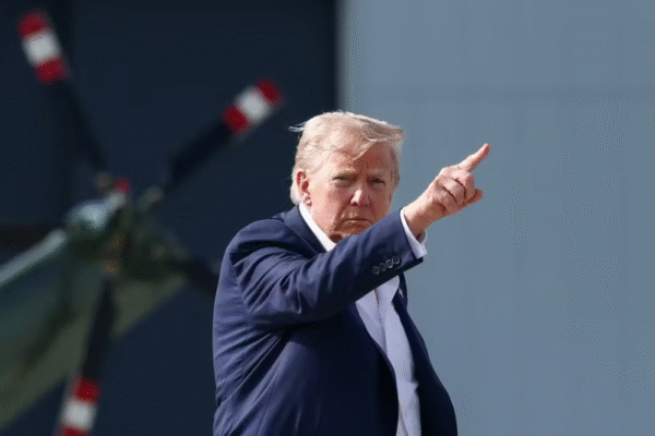 Trump diz que posicionou submarinos nucleares ‘em regiões apropriadas’ após ameaças de aliado de Putin