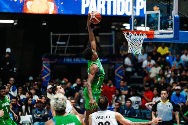 Brasil vence Argentina e conquista o pentacampeonato da Copa América de Basquete
