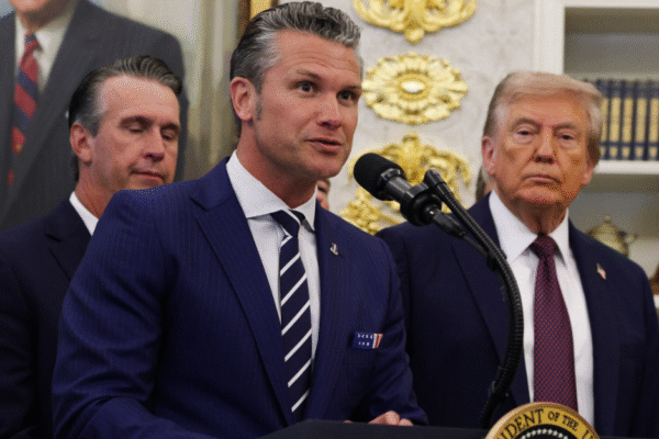Ataque americano a embarcação venezuelana é mensagem ‘muito clara’ aos cartéis, diz Pentágono