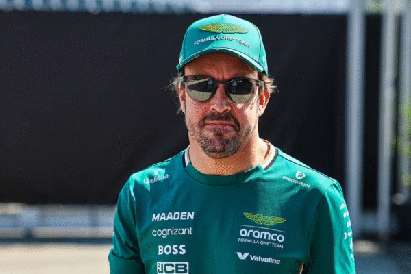 Alonso rejeita reduzir duração de corridas da F1: “Problema da sociedade”