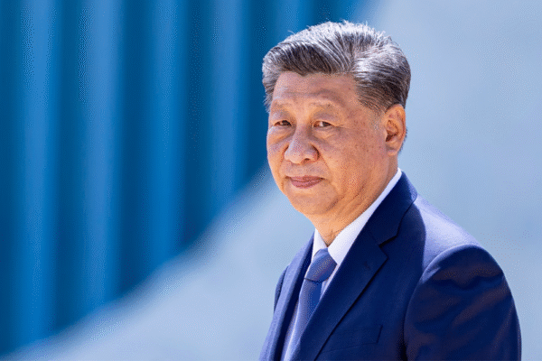 Brics: Xi diz que guerra tarifária mina comércio e pede cooperação
