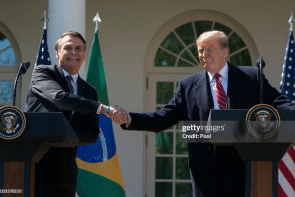 Brasil dá exemplo de democracia aos EUA, diz New York Times