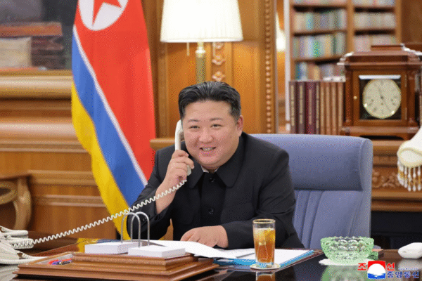 Kim Jong-un promete anúncio de programa nuclear em reunião de partido