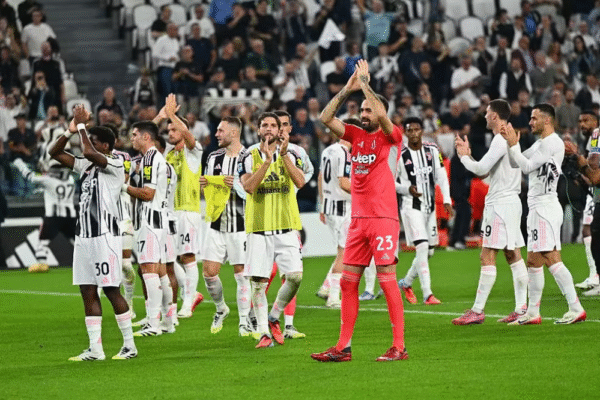 Em clássico com sete gols, Juventus vence Inter de Milão e segue líder no Campeonato Italiano