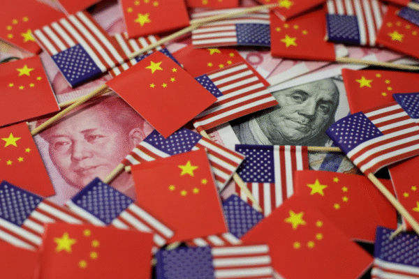 Autoridades dos EUA e da China iniciam negociações comerciais em Madri