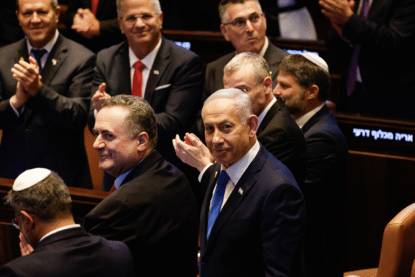 Netanyahu anuncia que tentará novo mandato de primeiro-ministro nas próximas eleições