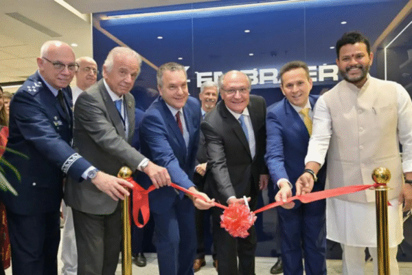 Brasil e Índia fazem acordos em tecnologia, defesa e aeronáutica