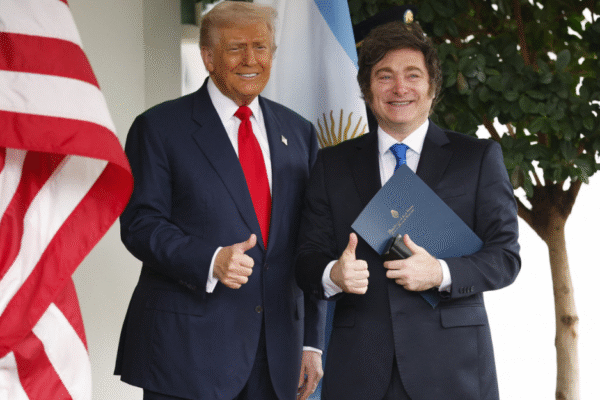 Argentina formaliza financiamento bilionário dos EUA às vésperas de eleições cruciais