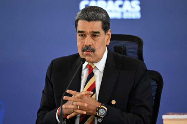 Maduro diz que Venezuela tem 5 mil mísseis russos ante ameaças dos EUA