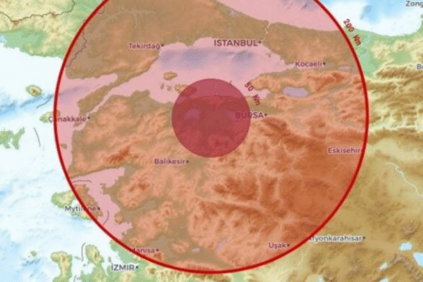 Terremoto de magnitude 6,1 atinge o oeste da Turquia