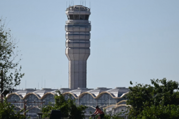 Shutdown: EUA têm mais de 8 mil voos atrasados em um dia em meio à paralisação do governo federal