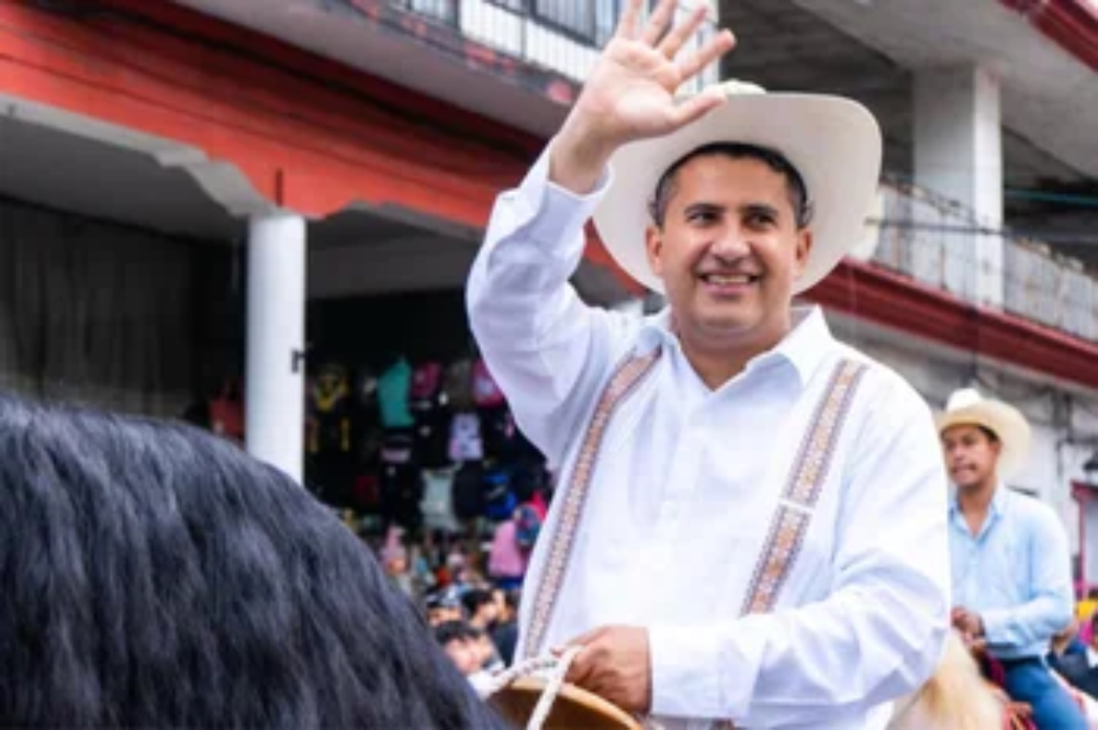 México: prefeito da cidade de Uruapan, Michoacán, Carlos Manzo Rodríguez, morre  enquanto participava da tradicional celebração do Dia dos Mortos