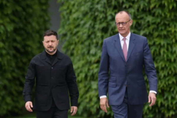 Zelensky, reforça defesa da soberania ucraniana e agradece apoio internacional