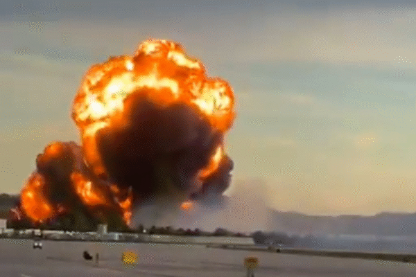 Número de mortos em explosão de avião de carga nos EUA sobe para 12