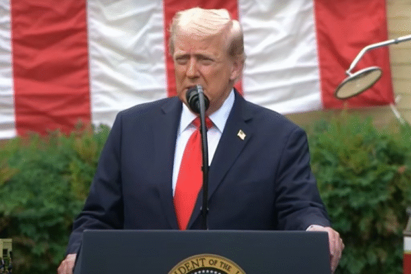 Trump questiona resultado eleitoral após vitória do socialista Mamdani em Nova York