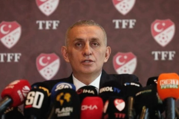 Escândalo de apostas sacode o futebol turco com prisões de árbitros e dirigente