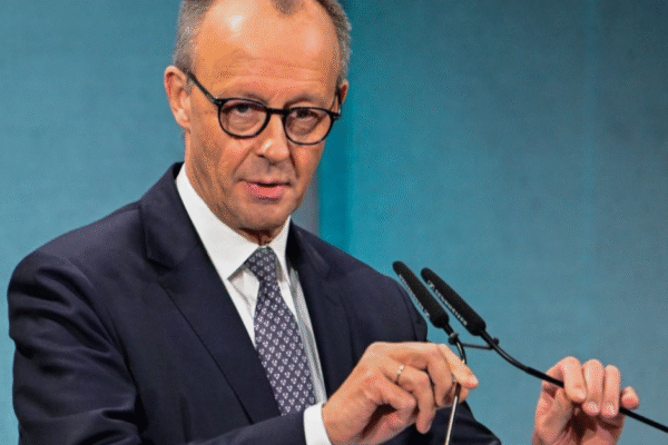 Perfil de premiê alemão é invadido após críticas a Belém: Obrigado por ter ido embora