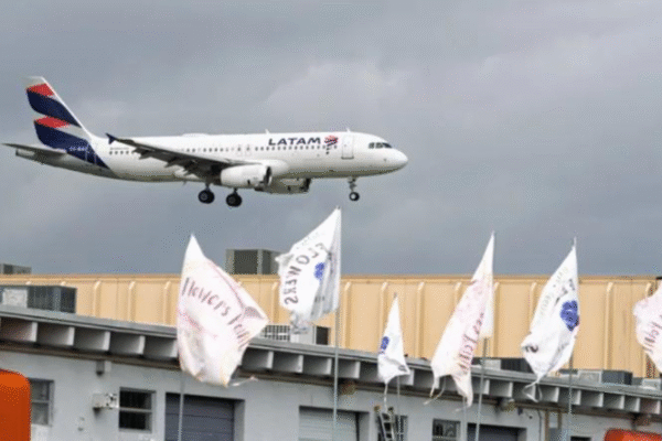 EUA alertam companhias aéreas para riscos ao sobrevoar espaço aéreo da Venezuela
