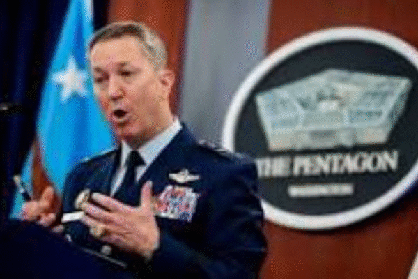 Chefe do Estado-Maior Conjunto dos EUA visita Porto Rico em meio a tensões com a Venezuela