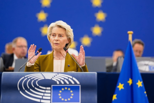 Europa reforça pressão sobre a Rússia para garantir futuro da Ucrânia, alerta a presidente da Comissão Europeia