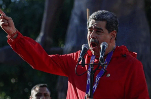 Maduro invoca patriotismo frente a ameaças de Donald Trump