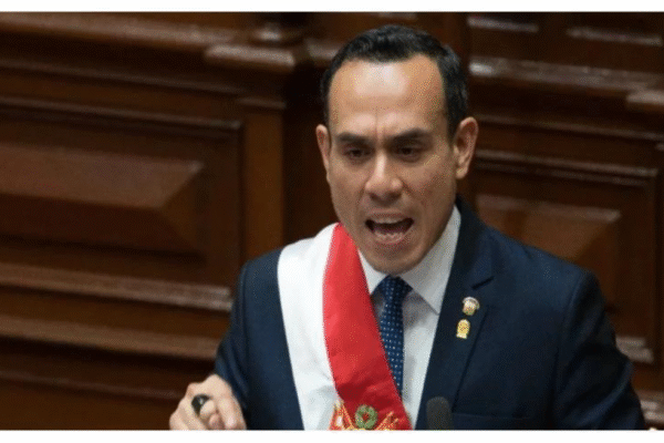 Peru reforça fronteira com Chile em estado de emergência ante a onda migratória