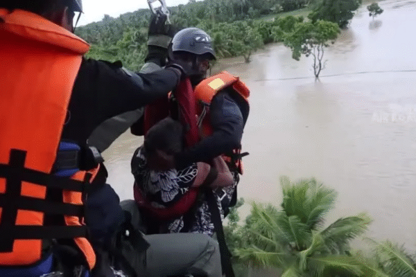 Ciclone devastador no Sri Lanka deixa 120 mortos e 130 desaparecidos