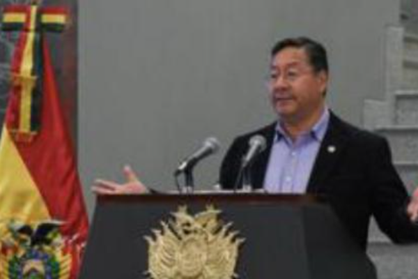 Luis Arce, ex-presidente da Bolívia, preso por suspeita de desvio milionário