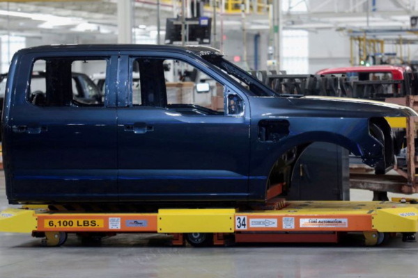 Ford anuncia prejuízo contábil de US$ 19,5 bilhões e o cancelamento de vários modelos elétricos, como o F-150